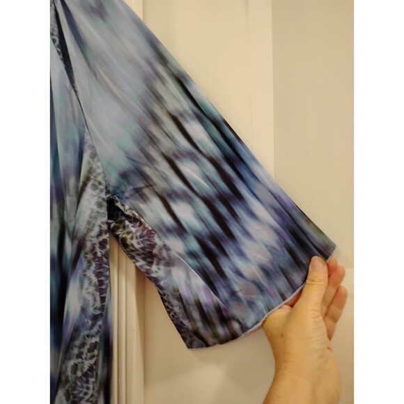 World Unity Top Blue Blouse SZ 1X Watercolor Rhinestone Artsy Boho Hippie Hi-Lo - Picture 4 of 8